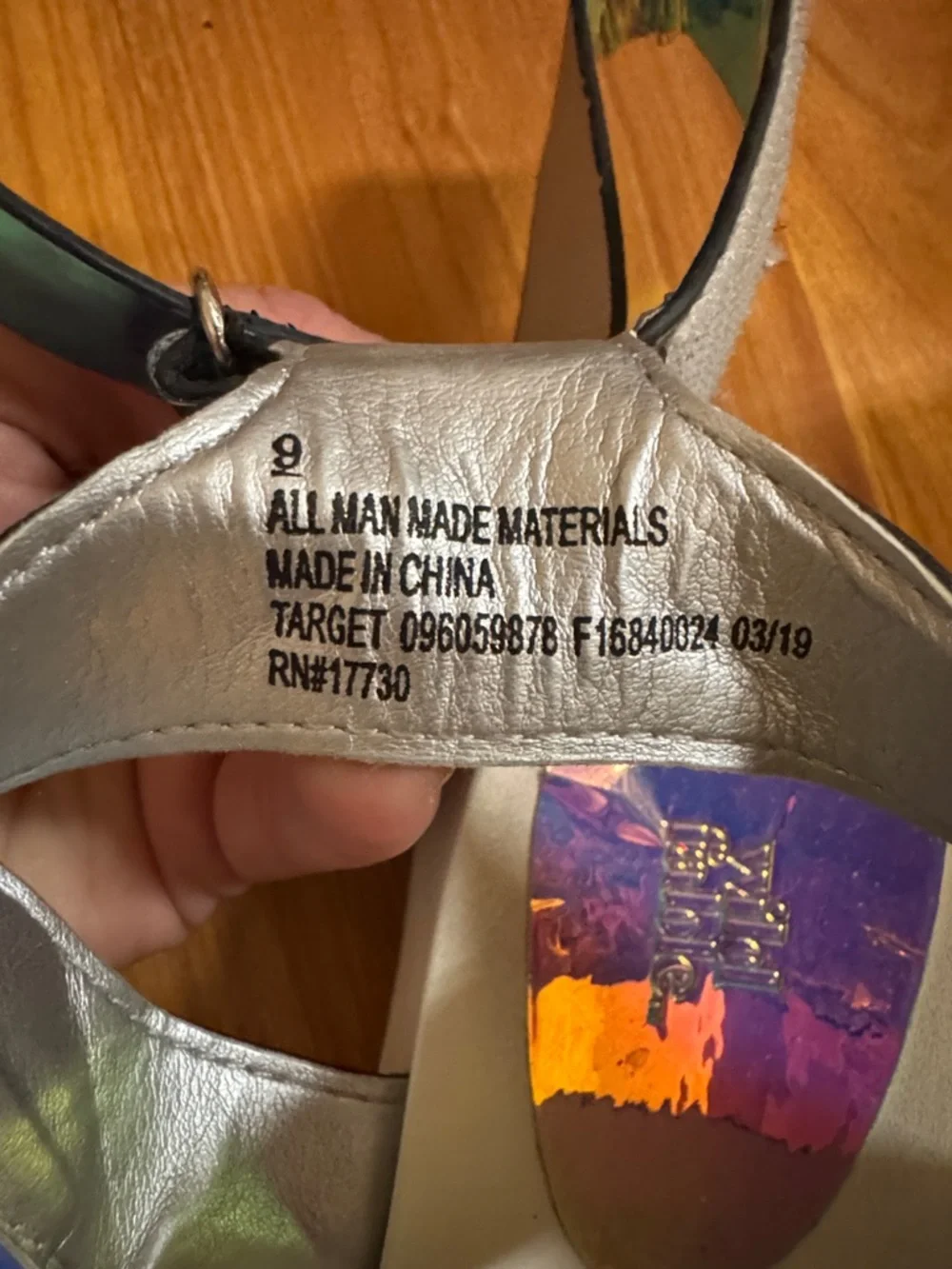 Wild Fable Kaya Gladiator Sandals Holographic - Picture 3 of 7